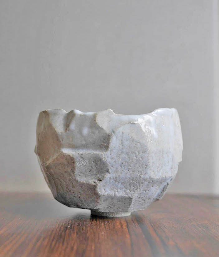 Single Bead Tea Bowl by Annette Lindenberg